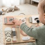 Busy Board de Voyage en Bois, 12 Activités - Vignette | Royaume Montessori - Jouets Educatifs Montessori