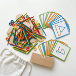 Bâtonnets Créatifs Montessori - Jeu de Construction en Bois avec 40 Modèles à Reproduire (120 Pièces) - Vignette | Royaume Montessori - Jouets Educatifs Montessori