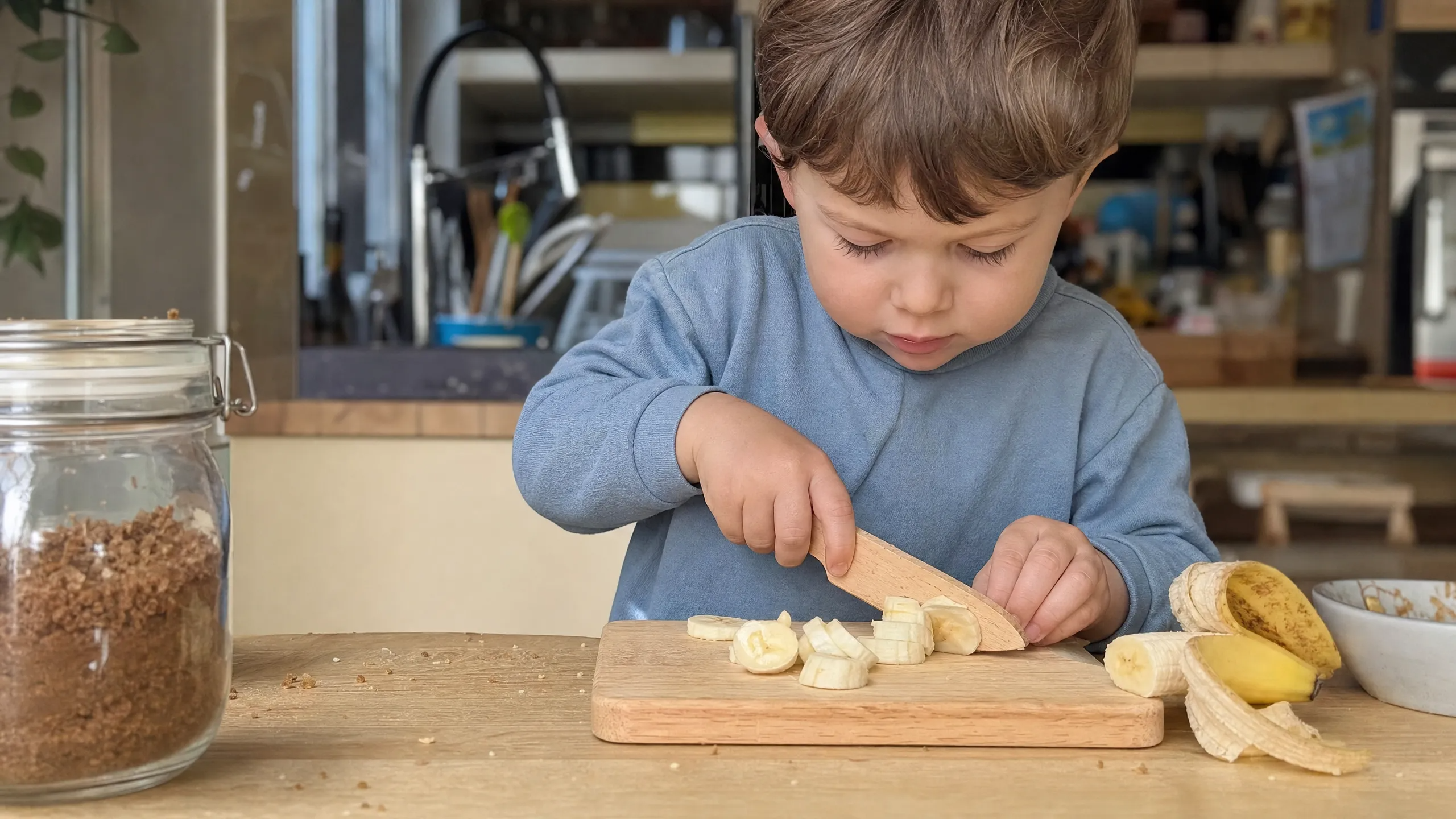 La Cuisine Montessori : Éveiller les Sens et l'Autonomie de Votre Enfant