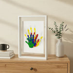 Child Handprint Frame - Vignette | Royaume Montessori - Jouets Educatifs Montessori
