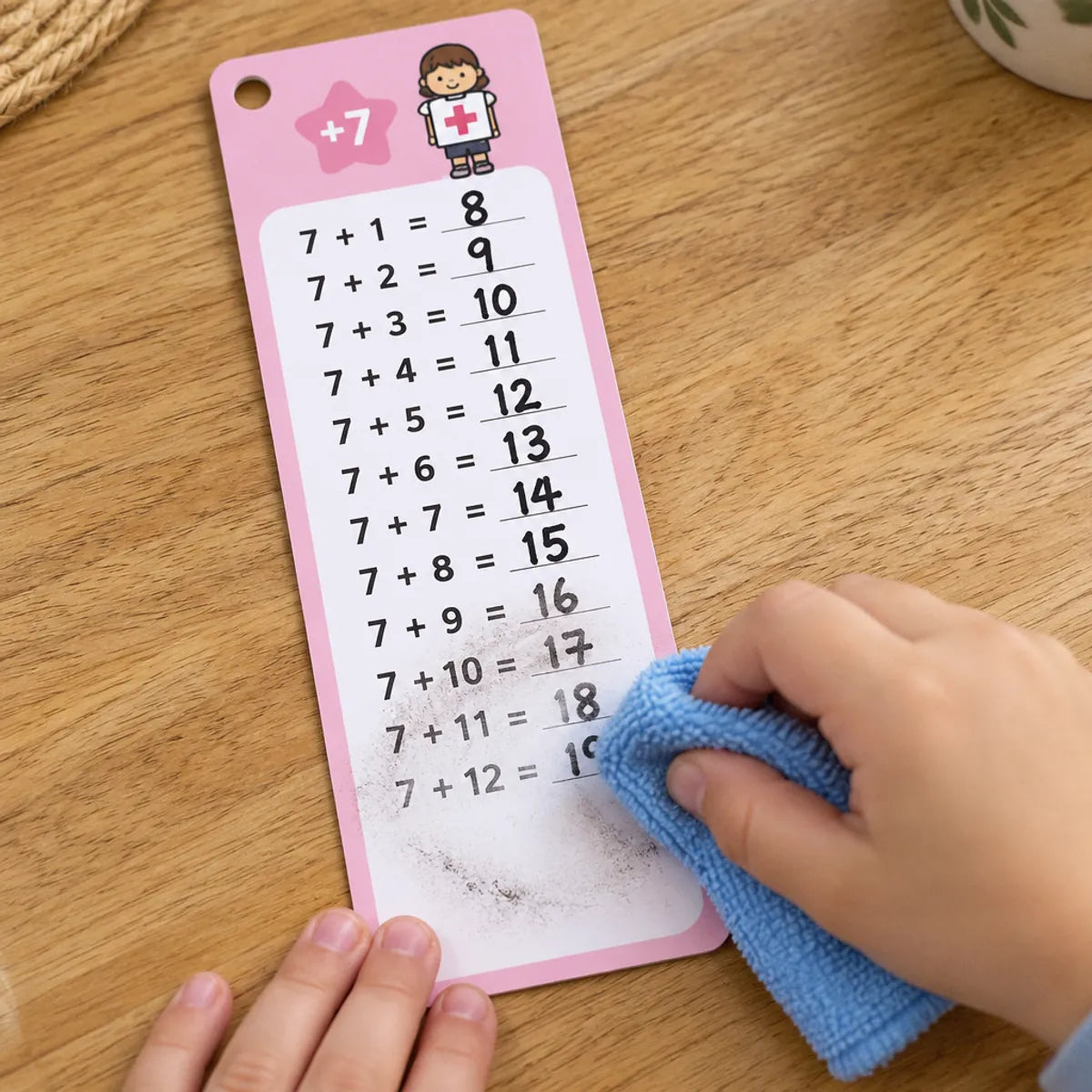 cartes-calcul-effacables-s-efface-04 Cartes de Calcul Effaçables Enfant, Tables de 1 à 12 et 2 Feutres