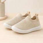 Chaussures Bébé Premiers Pas Antidérapantes - Vignette | Royaume Montessori - Jouets Educatifs Montessori
