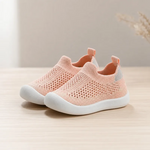 Chaussures Bébé Premiers Pas Antidérapantes - Vignette | Royaume Montessori - Jouets Educatifs Montessori