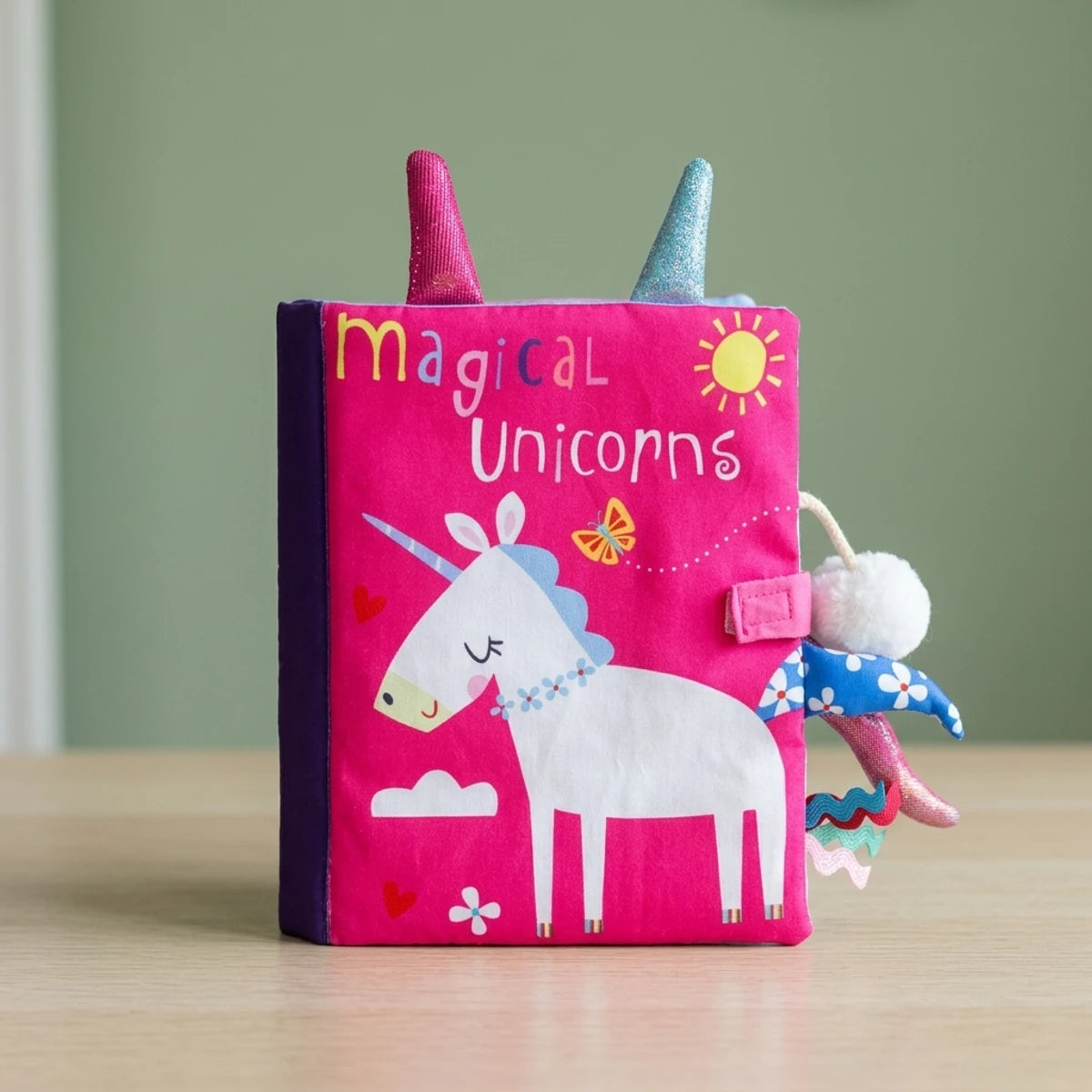 livre-eveil-tissu-bebe-variante-licorne-15 Livre sensoriel souple Montessori