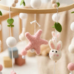 Mobile de lit bébé en bois, thème Forêt - Vignette | Royaume Montessori - Jouets Educatifs Montessori
