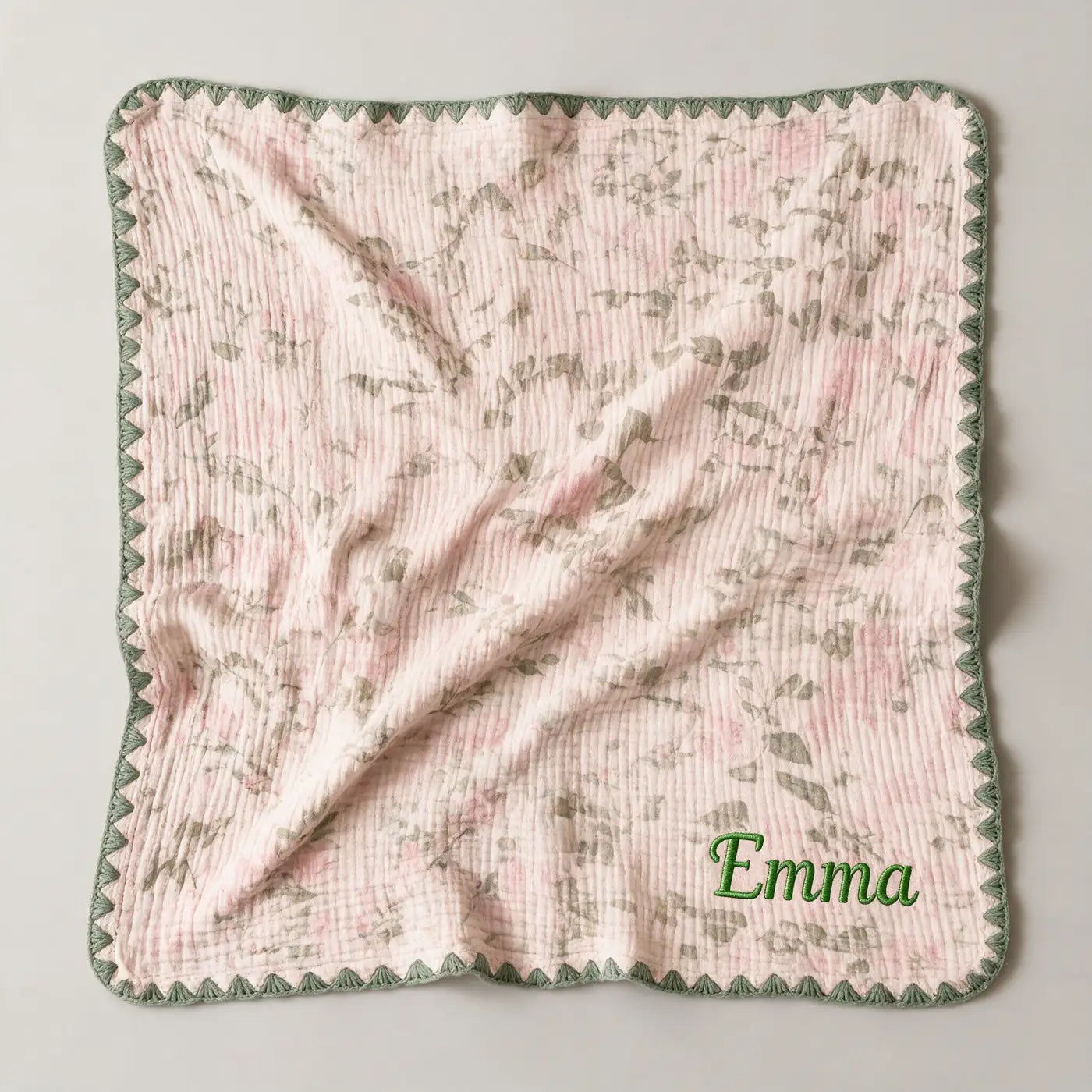 royaume-montessori-couverture-personnalisee-brodee-variante-vert-rose-identification-13 Couverture avec prénom personnalisée