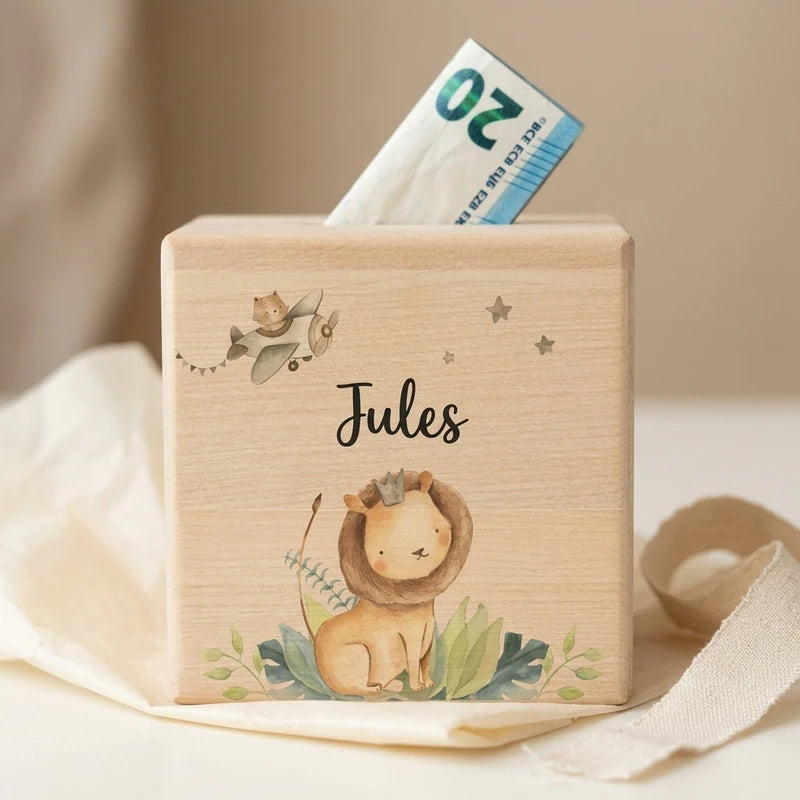 tirelire-personnalisee-bois-cadeau-07 Tirelire Personnalisée en Bois avec Prénom, Motif Lion